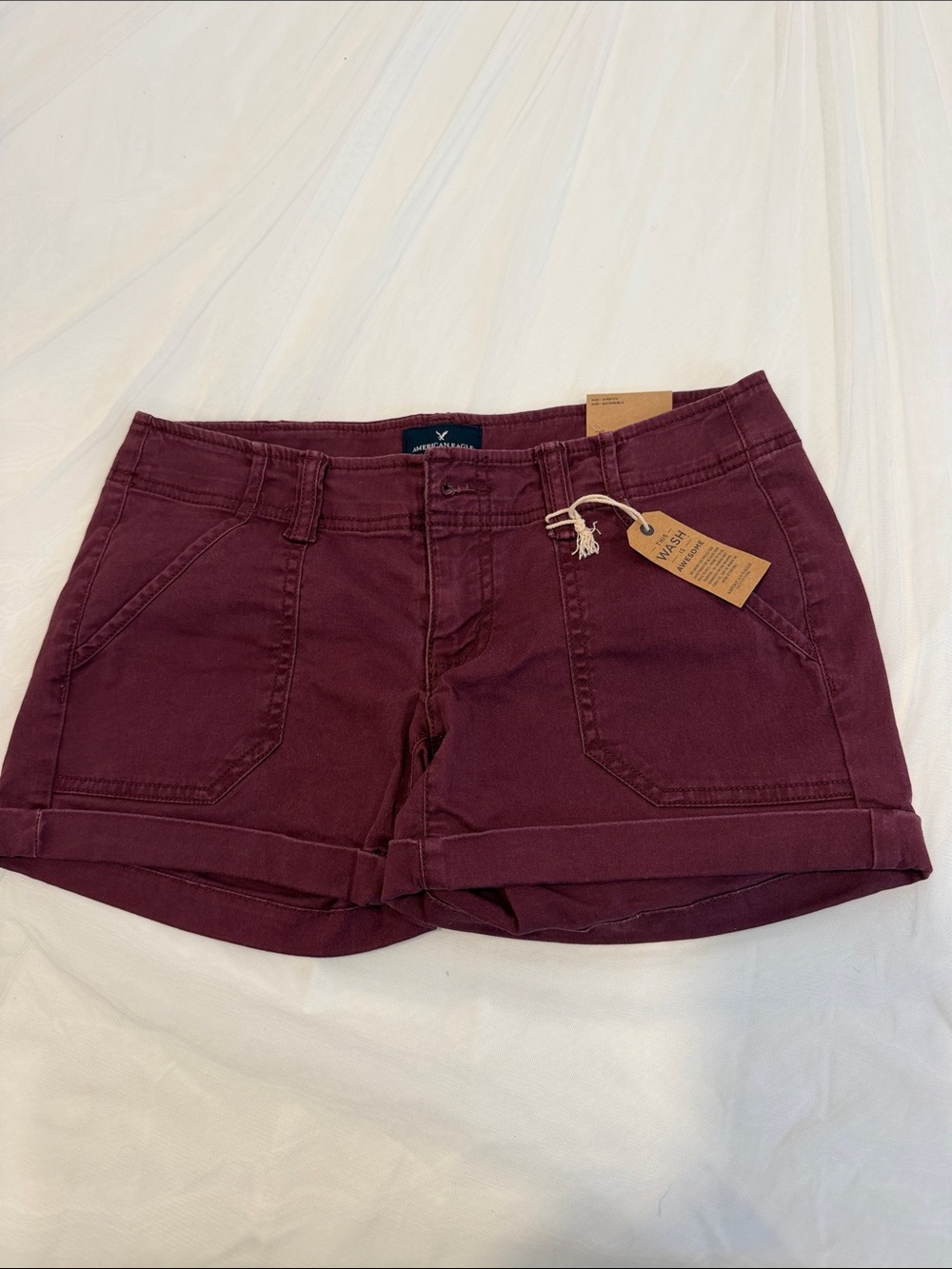 American Eagle Outfitters Women's Utility Cuffed Chino Shorts Burgundy NWT